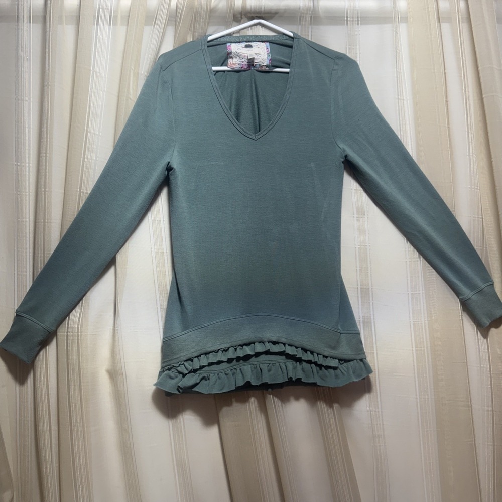 Cupio Blush Women's S/P Green  Shirt Ruffle Bottom .